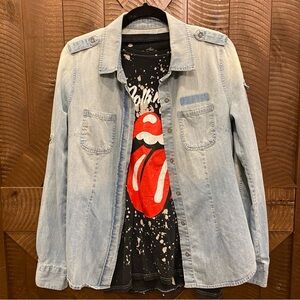 Life in Progress Chambray Jean Shirt size small